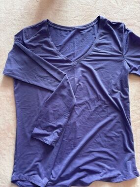 ZYIA Women's Striped V-Neck Top in Indigo